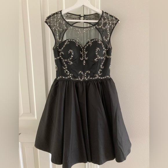 ModCloth Chi Chi London Black Sequin Pearl Cocktail / Homecoming Dress - Picture 2 of 8